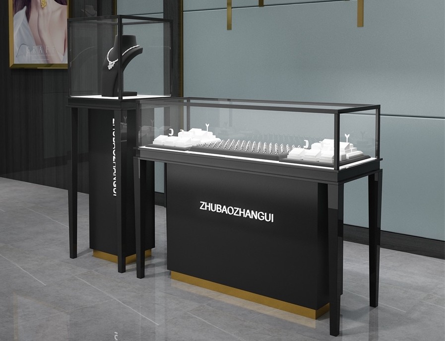 Sklep jubilerski ODM Black Titanium prezentuje z ultra białym szklanym zamkiem elektrycznym